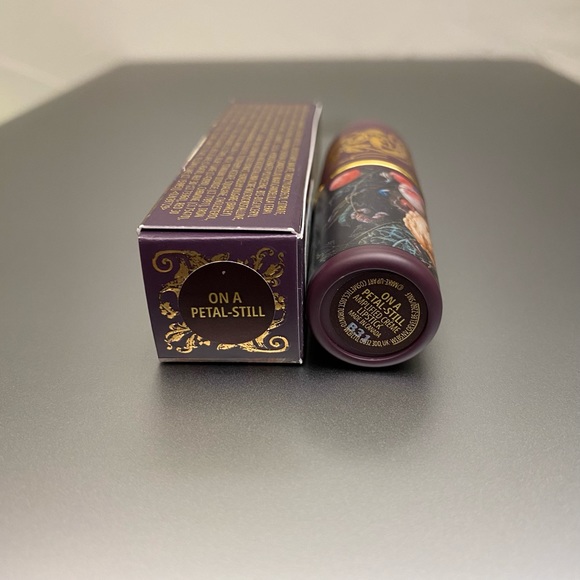 MAC “On A Petal-Still” Lipstick - Picture 4 of 10